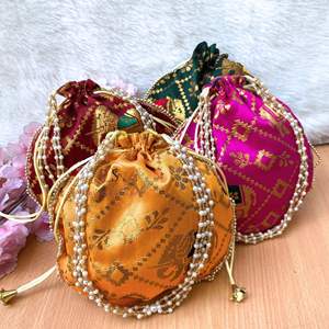 Nouveauté : Sacs Potli brodés Gotta Patti et sacs à main multicolores pour femmes avec broderie Zari traditionnelle, parfaits pour les cadeaux de mariage - Product Image 1