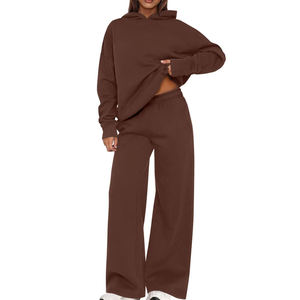 Ensemble sweat à capuche court zippé et pantalon pour femme OEM/ODM – Respirant, léger, décontracté, coupe ajustée, survêtement athlétique - Product Image 1