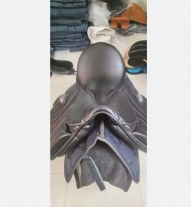 Silla de Montar Inglesa de Cuero de Calidad de Exportación con Estructura de Madera y Acolchado Suave, Disponible al Mejor Precio - Product Image 1