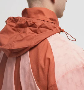 Veste en tissu nylon léger OEM pour hommes, imperméable, fermeture éclair, capuche, doublure en maille, coupe-vent - Product Image 5