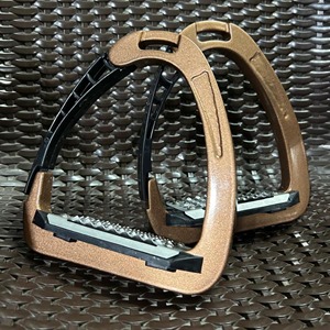 Étriers de sécurité pour chevaux en aluminium léger de qualité supérieure, à dégagement rapide, pour l'équitation anglaise et occidentale, logo personnalisé, taille personnalisée, OEM ODM - Product Image 5