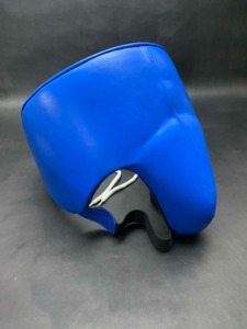 Ensemble de boxe en cuir véritable pour l'entraînement, vente en gros, style personnalisé, comprenant gants, casque et protège-grenaille - Product Image 3
