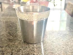 Cubo de Hielo Clásico Plateado con Borde de Cristal, Ideal para Bares en Casa, Noches de Cócteles y Regalos, Hecho en India - Product Image 5