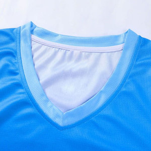 Tenue de basketball pour hommes adultes fabriquée au Pakistan, ensemble personnalisé de maillot sans manches et short bleu uni, respirant, en polyester de haute qualité - Product Image 4