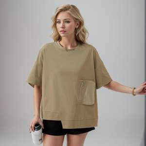 Camiseta Negra de Mujer 100% Algodón Tejido, Estilo Casual, Ecológica, Corte Regular, Manga Corta, Estampada, Anti-Pilling, con Logotipo y Lentejuelas - Product Image 3