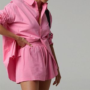 ชุดเซ็ตสองชิ้นสำหรับผู้หญิง เสื้อแขนสั้นคอระบายสีพื้นลำลองสำหรับฤดูร้อน และกางเกงขาสั้นเหนือเข่าเอวยางยืด ระบายอากาศได้ดี กันน้ำ - Product Image 5