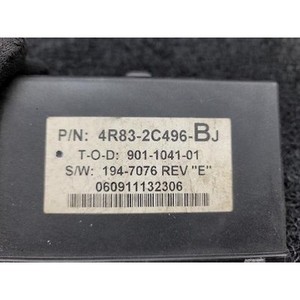 Module de commande de frein de stationnement d'occasion XJ X350 2003-2006 GENUINE 4R832C496BJ - Product Image 2