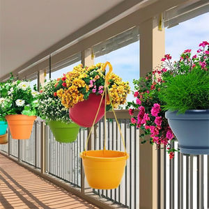 Pots de plantes suspendus en plastique 7 pouces Écologiques Légers Durables Fabriqués en Inde Jardin quotidien Balcon Intérieur Extérieur Fleur - Product Image 2