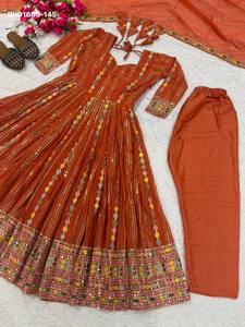 Traje Anarkali de uso ocasional en georgette sintético con bordado de lentejuelas de 5 mm, pantalón y dupatta, proveedor indio. - Product Image 6