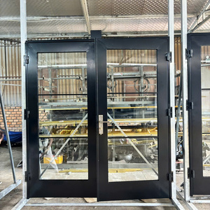 Mejore su propiedad con puertas de acero modernas con diseños personalizados, haciendo que las puertas de entrada de la casa sean seguras y sofisticadas - Product Image 1