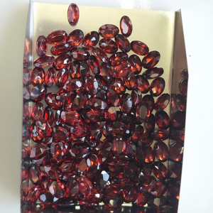 Granat rouge naturel 6x4MM, coupe ovale coussin, pierre précieuse de qualité supérieure pour la fabrication de bijoux - Product Image 3