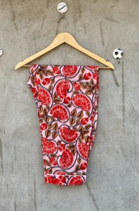 Ensemble de vêtements de nuit élégants et confortables pour femmes, pour le printemps |   Ensemble de pyjama en coton |   Ensemble pyjama 3 pièces à imprimé floral, chemise boutonnée et pantalon - Product Image 3