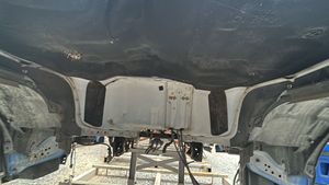 ใช้รถบรรทุก ISUZU NKR แบบเกียร์ธรรมดา - Product Image 4