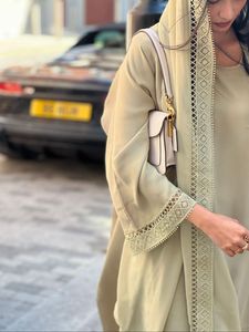 Best Dubai style abaya Traditional Islamic Women's Saudi Arabian Abaya Spring Polyester Breathable Ankle Length Muslim - Product Image 3