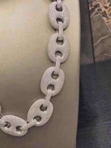 Collar de Cadena con Diamantes Chapado en Oro de 18K de Alta Calidad para Fiestas, Bodas y Uso Diario, Disponible a un Precio Accesible - Product Image 4