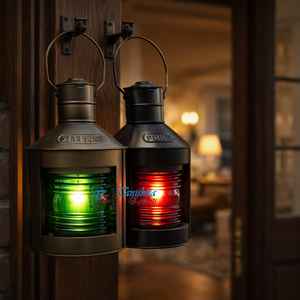 Tanishka Exports – Lanterne à huile maritaine artisanale en fer, rouge et verte, style ancien, pour décoration murale, 28 cm - Product Image 2