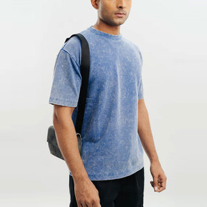 T-shirt décontracté élégant effet délavé avec texture usée et tissu respirant pour un confort quotidien en extérieur - Product Image 1
