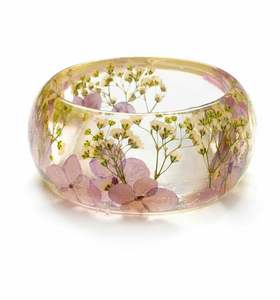 Cadre photo moderne en os de buffle fait main avec de belles fleurs, cadeau durable pour petite amie - Product Image 2