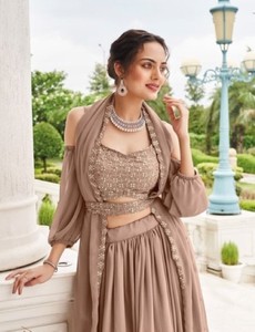 Lehenga Choli Moderno Semi-Cosido de Georgette con Lentejuelas y Bordado para Fiestas de Diwali y Bodas - Product Image 4