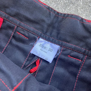 Kilt Utilitaire Écossais Noir & Rouge pour Femme, Style Gothique Grunge, Fait Main, Poches Cargo, Touche Audacieuse 2026 - Product Image 3