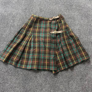 Mini-jupe écossaise vintage en laine faite à la main, plissée, à carreaux verts, avec boucle, style écolière, 2026 - Product Image 1