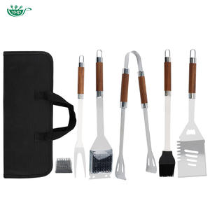 Kit d'accessoires de barbecue haut de gamme en acier inoxydable avec manches en <span class=keywords><strong>bois</strong></span>, 5 pièces, avec sac de transport, ensemble d'outils pour barbecue - Product Image 1