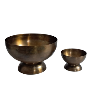 Ensemble de bols de service modernes en métal argenté avec pieds, cannelés et polis, pour centre de table de Noël - Product Image 2