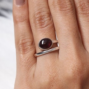 Natural Red <b>Garnet</b> <b>Ring</b> 925 Sterling <b>Silver</b> Handmade Minimalist Oval Cabochon <b>Ring</b> Vintage Boho Red Gemstone Jewelry for Women - Product Image 2