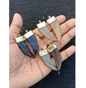 Vente en gros Pendentif sculpté en corne de buffle Bijoux de déclaration uniques pour dames - Product Image 2