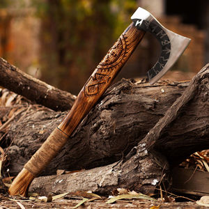 Tomahawk Vikingo Hecho a Mano con Acero de Alto Carbono, Mango de Acero de Grado Industrial, 1.5 kg, Funda de Cuero, para Camping y Uso al Aire Libre, 1 Año de Garantía - Product Image 1