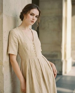 เดรสผ้าลินินราคาส่งที่ดีที่สุด คอวี ติดกระดุมด้านหน้า แขนสั้น ทรงเอไลน์ ชุดคลุมชายหาด เสื้อผ้าผู้หญิง - Product Image 3