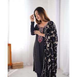 Beautiful Party Wear <b>Suit</b> Set with Thread and Sequence Work Size XL - Product Image 3