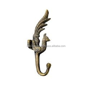 Le crochet mural au design animal de paon peut être utilisé pour accrocher des articles comme des chiffons et des clés. - Product Image 1