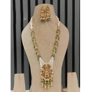 Ensemble collier et boucles d'oreilles longs en moissanite plaqué or, qualité supérieure, style antique, pour collection de mariage. - Product Image 1