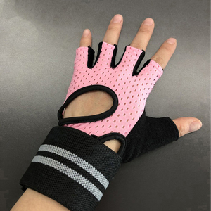 Guantes Deportivos Ligeros de Medio Dedo para Hombre de Alta Calidad, Diseño Personalizado, Ropa de Gimnasio para Levantamiento de Pesas, Función Antideslizante - Product Image 5