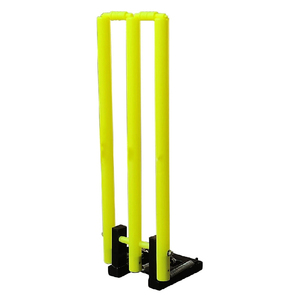Juego de wickets de críquet duraderos con postes de madera de alta resistencia y bails para partidos y sesiones de práctica - Product Image 2
