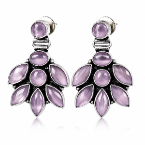 Boucles d'oreilles pendantes fantaisie en argent oxydé avec pierres multicolores et motifs floraux en forme de feuille, vente en gros - Product Image 3