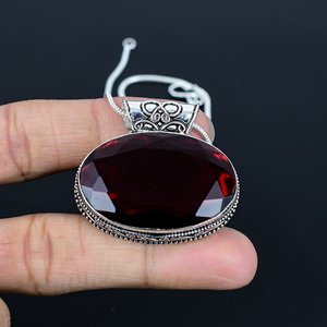 Pendentif artisanal en grenat rouge : Bijou fait main - Product Image 1