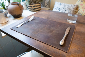 Set de table en cuir véritable, tapis de table de luxe, résistant à la chaleur, imperméable, tapis de table personnalisés pour restaurant, LPM-0001 - Product Image 2