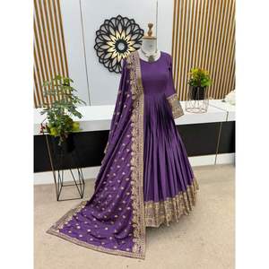 VESTIDO DE TRABAJO BORDADO DE SECUENCIA DE DISEÑADOR CHINON CON DUPATTA MORADO - Product Image 1