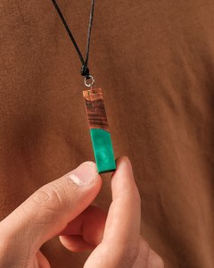 Collier pendentif spirituel en bois et résine fait main, collier pendule de méditation en bois et résine, bijoux - Product Image 5