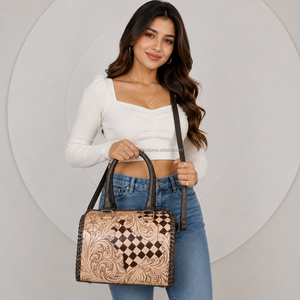 Bolso de mano y bandolera de cuero de vaca repujado a cuadros en tonos marrón y tostado, estilo vaquero, tamaño mediano de 11 pulgadas, modelo Speedy, personalizado 2026 - Product Image 5