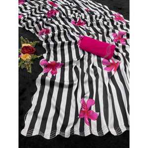 วิธีที่ดีที่สุดในการแสดงความมีระดับของคุณด้วยส่าหรีผ้าไหมซาตินสุดอลังการนี้ - Product Image 1