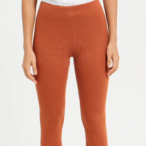 Leggings Comfort Plus para Mujer, Material Elástico y Duradero para Uso Diario - Product Image 2