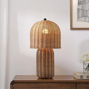 Lámparas de mesa de ratán estilo europeo, iluminación decorativa para el hogar, lámpara de mesa nórdica para dormitorio, sala de estar, de Vietnam. - Product Image 5