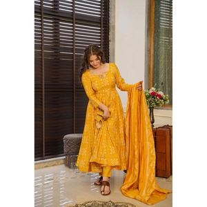 VESTIDO DE TRABAJO DE IMPRESIÓN DIGITAL DE MUSELINA ATRACTIVA CON FONDO DUPATTA AMARILLO - Product Image 1