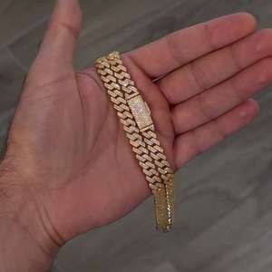 สร้อยคอคิวบันลิงค์แบบ Iced Out เงินแท้ 925 ประดับเพชรโมอิสซาไนต์ทรงเหลี่ยมเจียระไนแบบ Brilliant Cut เครื่องประดับฮิปฮอปสำหรับงานปาร์ตี้ ของขวัญสำหรับคนรัก - Product Image 2