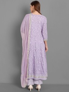 Ensemble Anarkali traditionnel en rayonne Twinfeet 3 pièces avec broderie pour les occasions de mariage et de fête en été et au printemps - Product Image 3