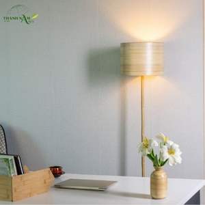 Lampe de sol classique en bambou naturel, faite à la main, écologique, avec abat-jour cylindrique doux pour la décoration de la maison - Product Image 4