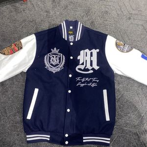 Chaqueta universitaria azul y blanca para hombre, estilo Letterman, tipo bomber, con mangas de patchwork y botones. - Product Image 2